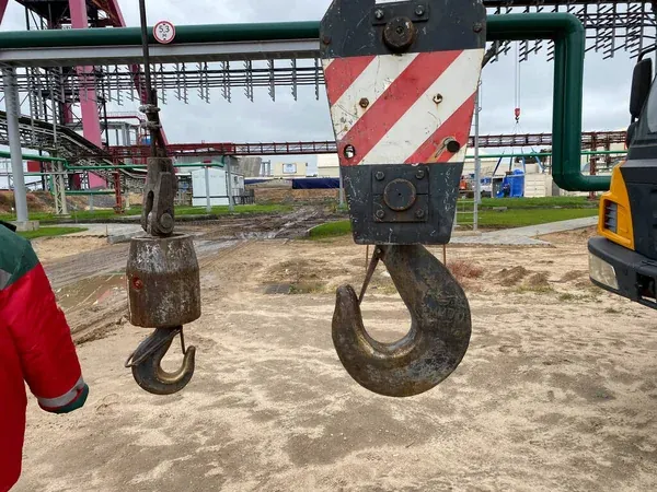 características deben tener los ganchos de izaje